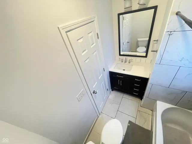 $1,500 | 3818 Central Avenue, Indianapolis, IN 46205