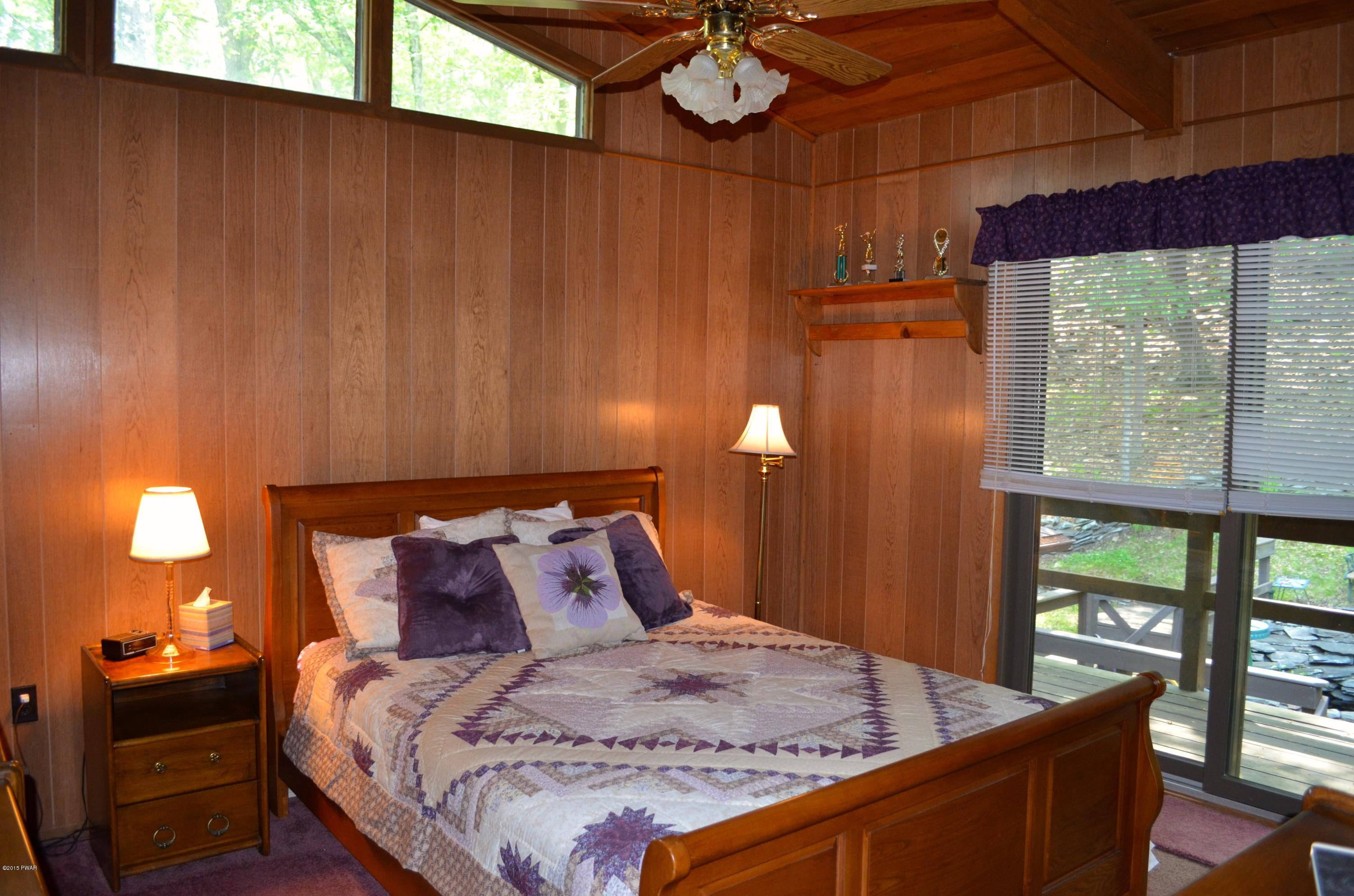 326 Hummingbird Trail Bushkill, PA 18324 - Photo 28 of 45 Gallery Image 28