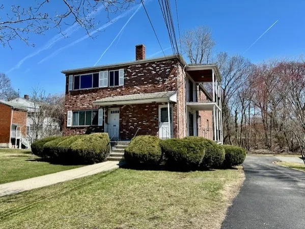 $4,400 | 14 Kippy Drive, Unit 2, Newton, MA 02461