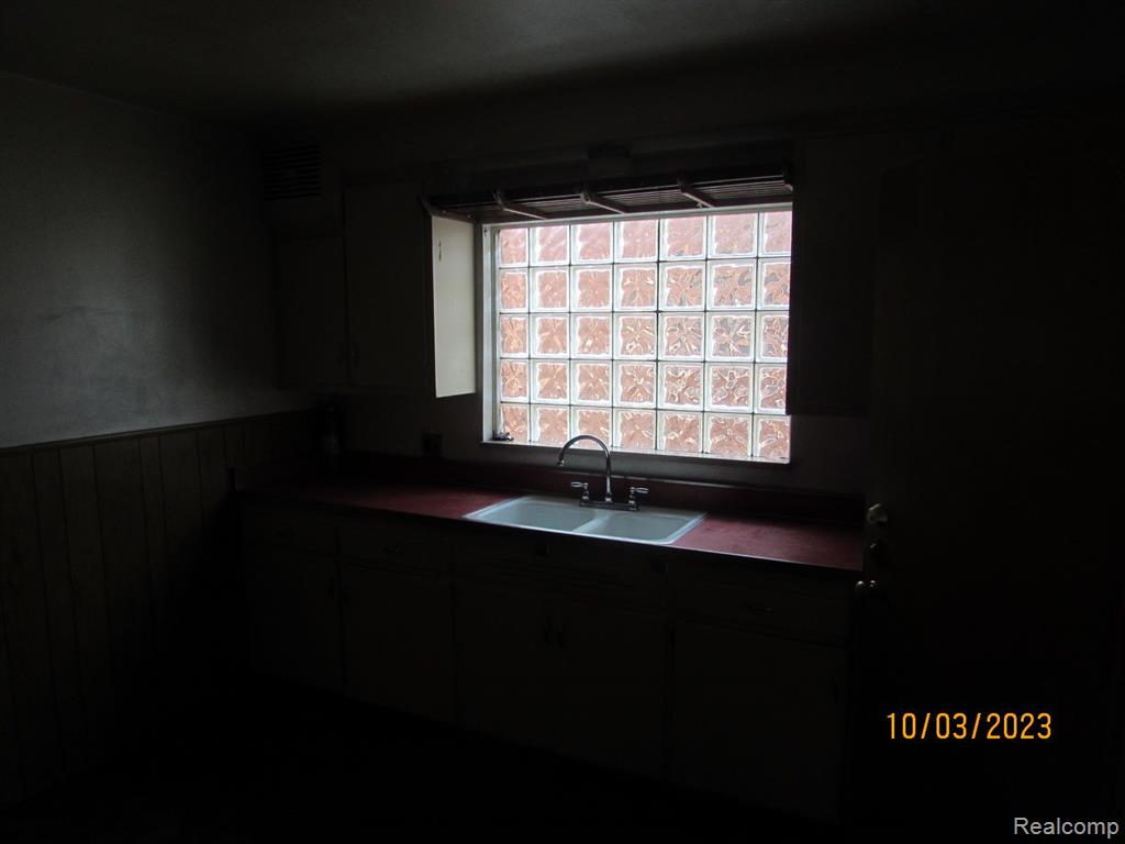 5574-76 Devonshire Road Detroit, MI 48224 - Photo 14 of 53