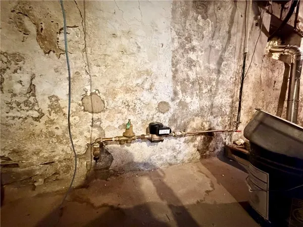 $45,000 | 801 Cowan Avenue, Jeannette, PA 15644