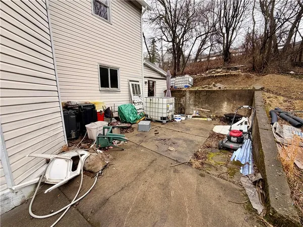$45,000 | 801 Cowan Avenue, Jeannette, PA 15644