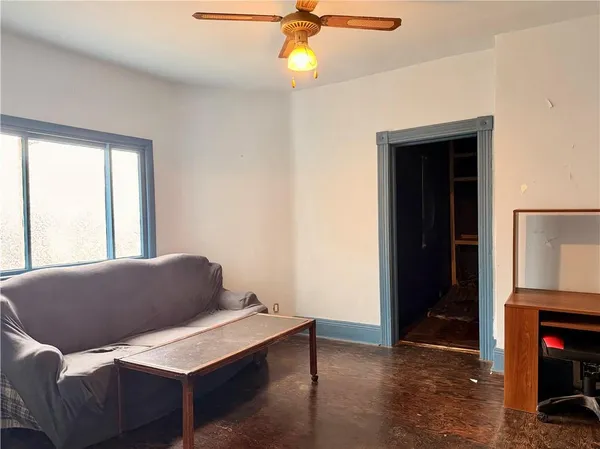 $45,000 | 801 Cowan Avenue, Jeannette, PA 15644