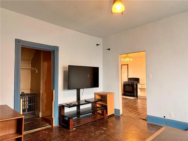 $45,000 | 801 Cowan Avenue, Jeannette, PA 15644