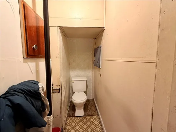 $45,000 | 801 Cowan Avenue, Jeannette, PA 15644