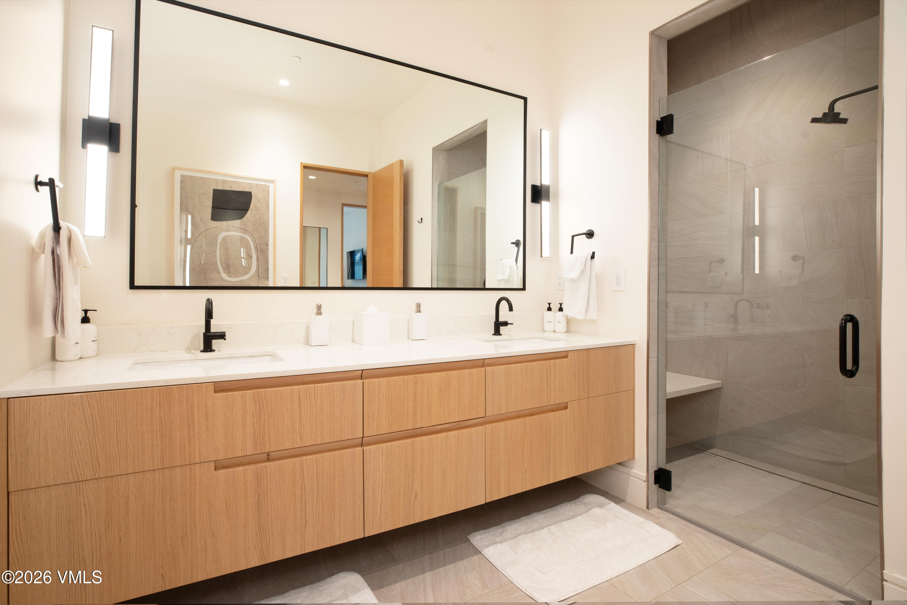 670 West Forest Road Vail, CO 81657 - Photo 13 of 34 2508_670_forest_interior_bath03