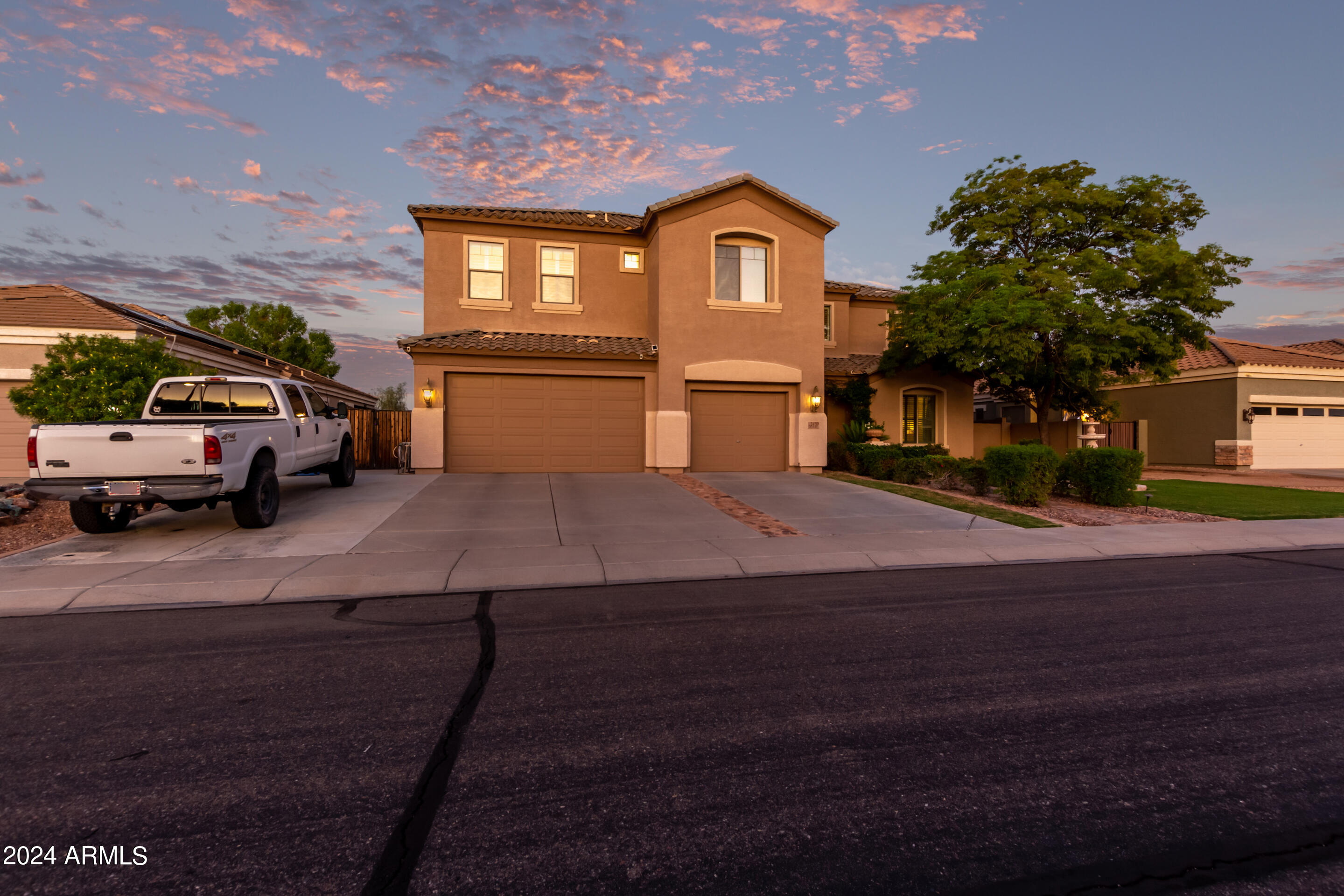 2459 South Racine Lane Gilbert, AZ 85295 - Photo 2 of 48 02 - Racine