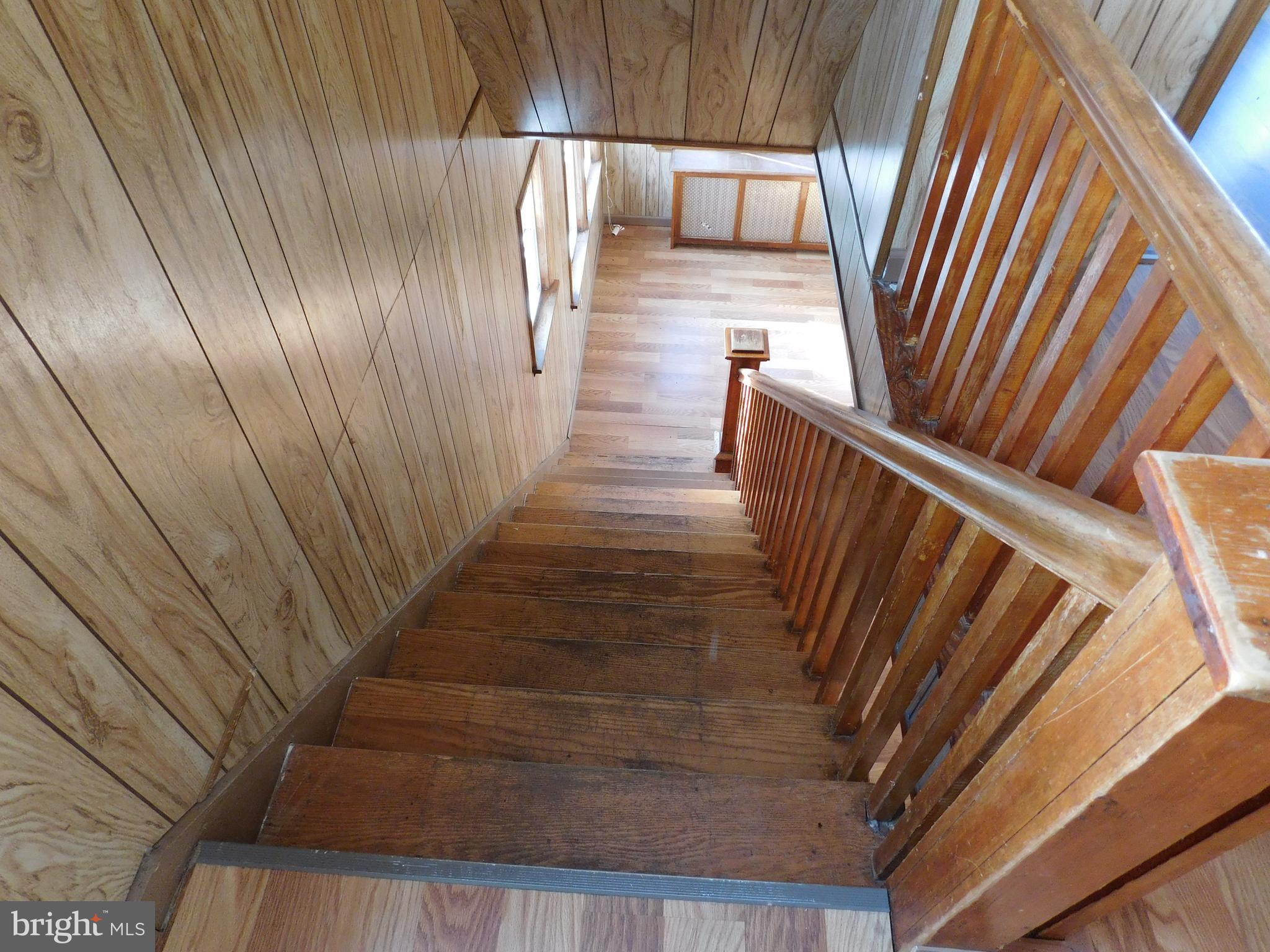 201 North Union Road Hammonton, NJ 08037 - Photo 16 of 25 staircase
