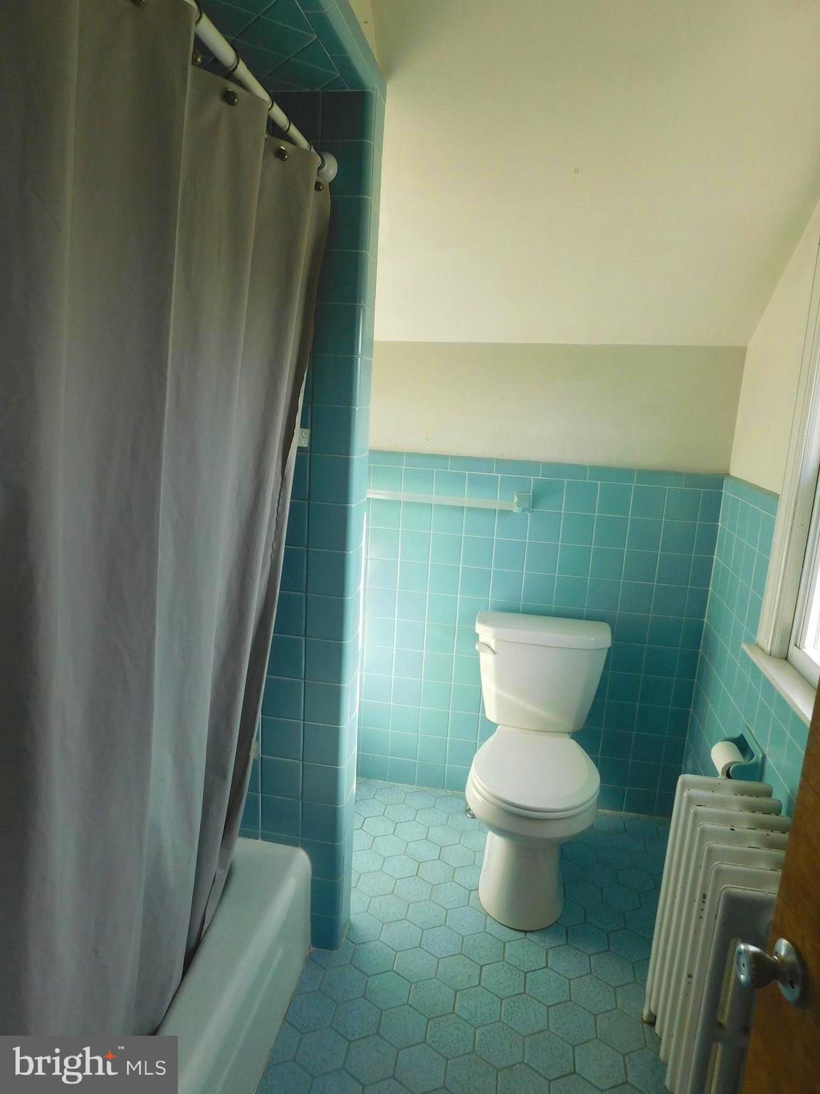 201 North Union Road Hammonton, NJ 08037 - Photo 22 of 25 upstairs hall bathroom