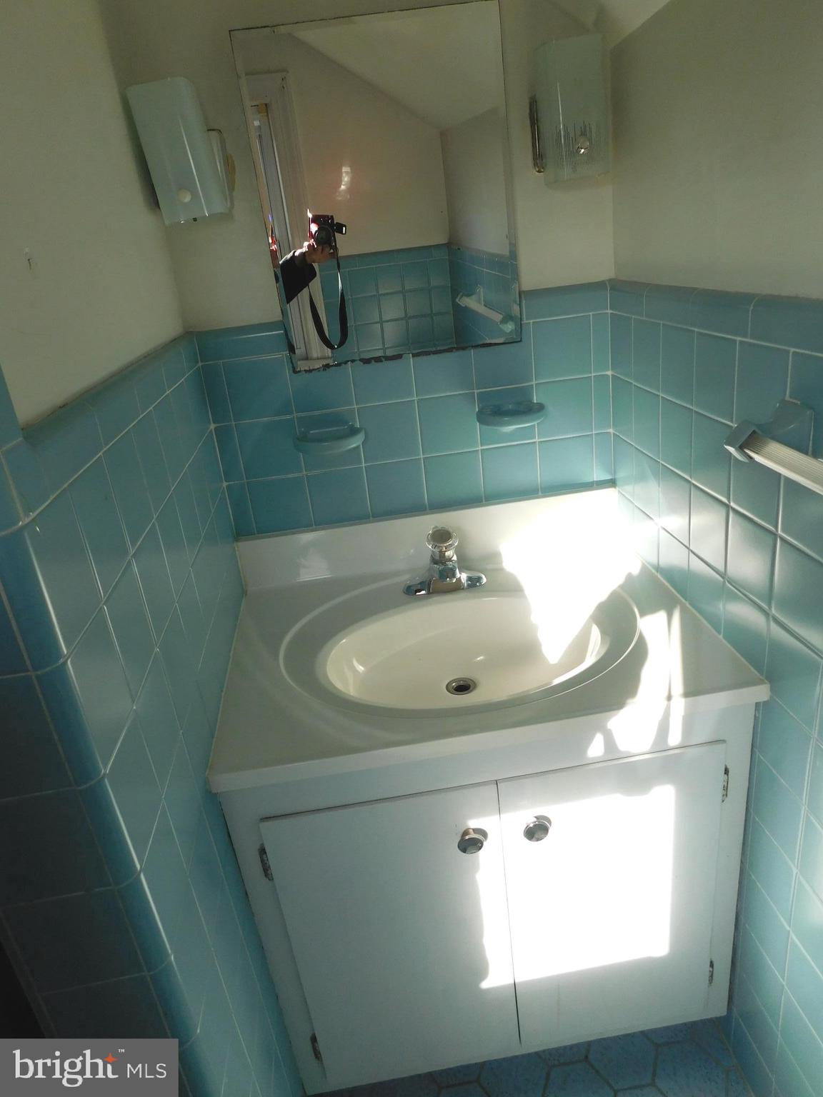201 North Union Road Hammonton, NJ 08037 - Photo 23 of 25 upstairs hall bathroom
