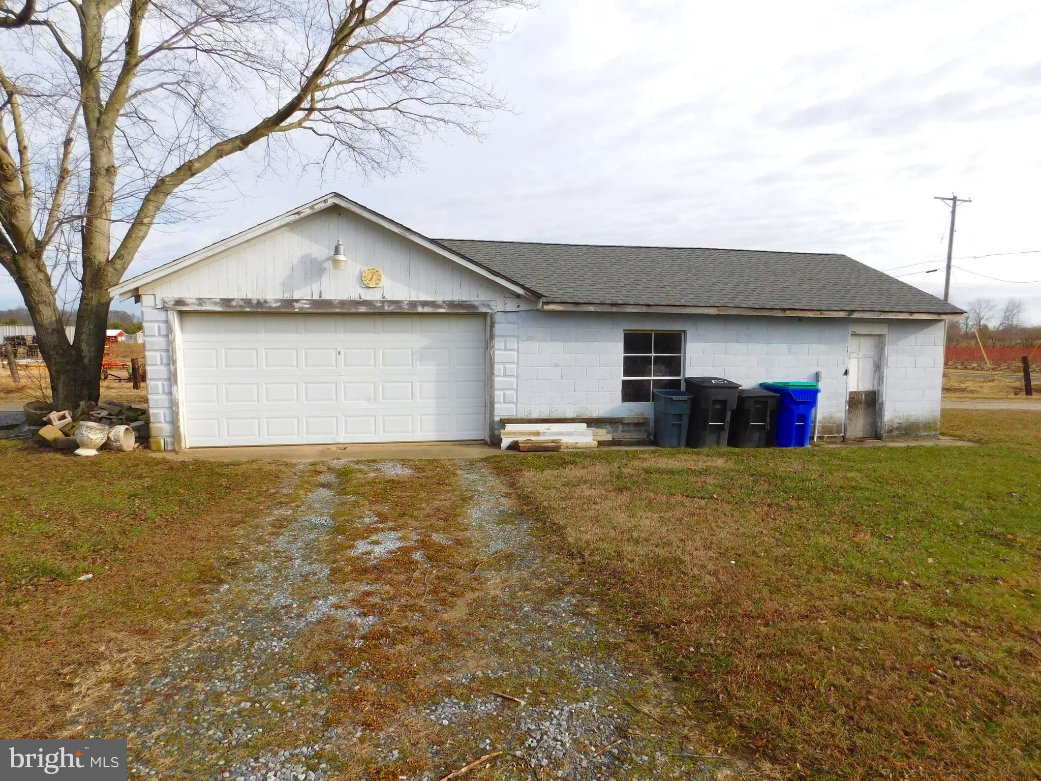 201 North Union Road Hammonton, NJ 08037 - Photo 25 of 25 4 car garage