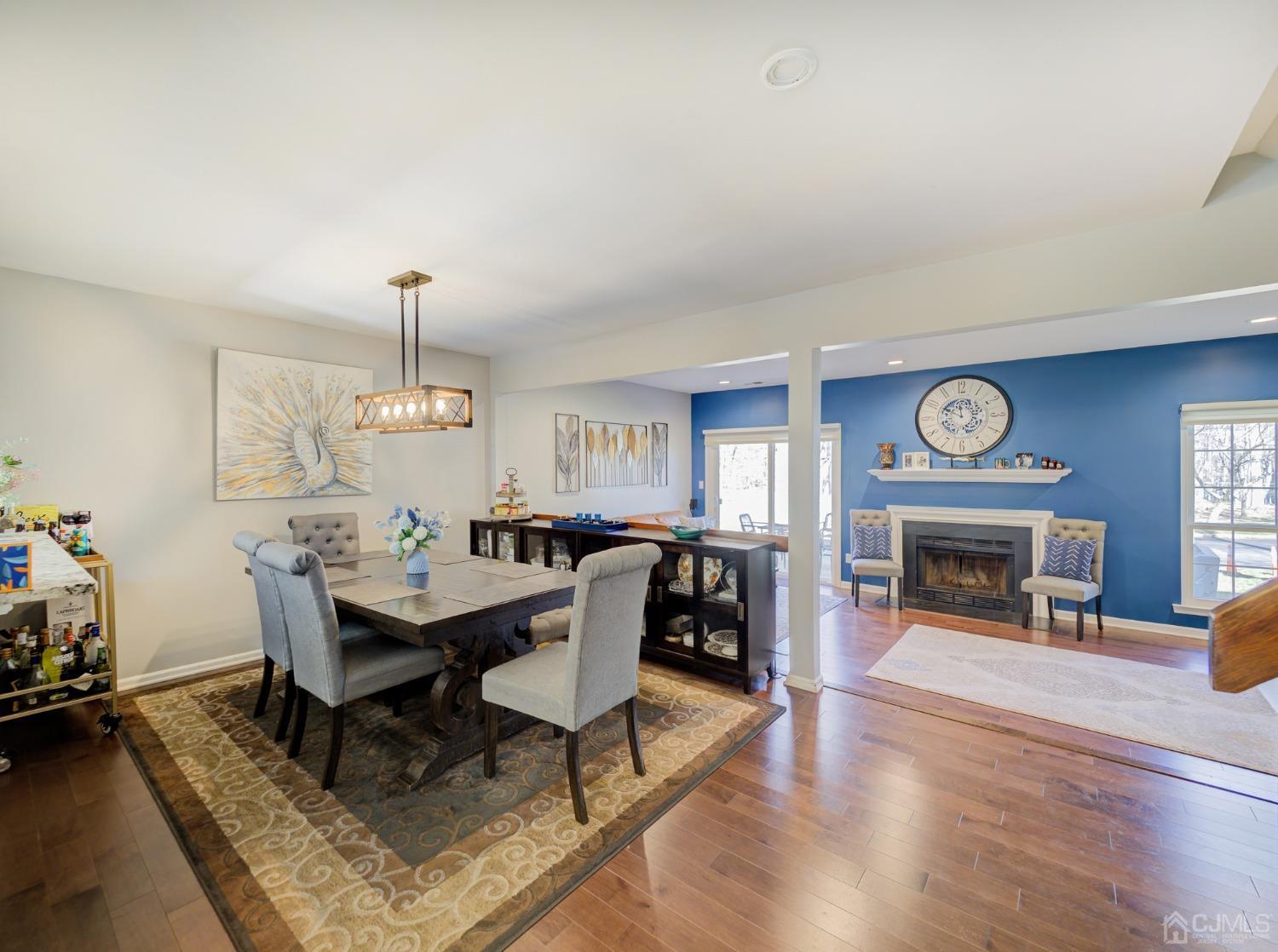 1103 Timber Oaks Road Edison, NJ 08820 - Photo 4 of 27 a view of a livingroom with furniture window and wooden floor