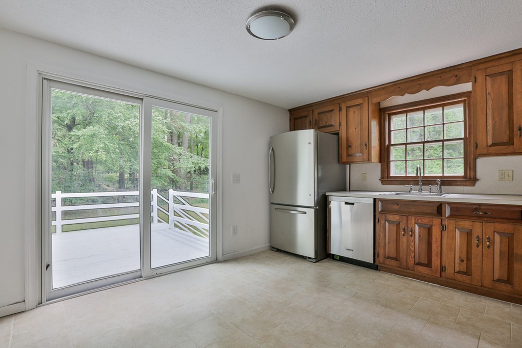 5 Pingree Farm Road Georgetown, MA 01833 - Photo 9 of 27