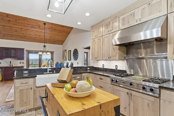 $1,450,000 | 4200 South Varnum Road, Coeur D'Alene, ID 83814