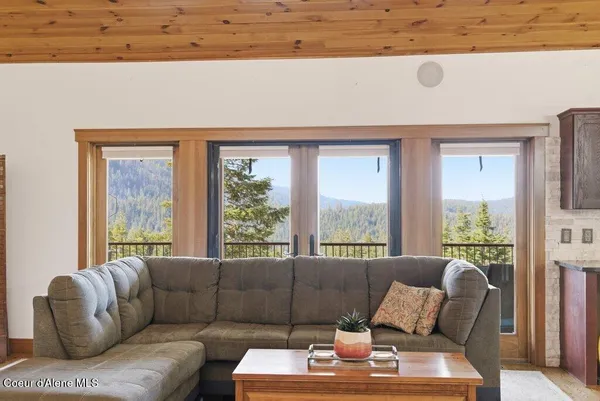 $1,450,000 | 4200 South Varnum Road, Coeur D'Alene, ID 83814
