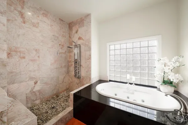 $1,350,000 | Undisclosed Address, Bakersfield, CA 93308