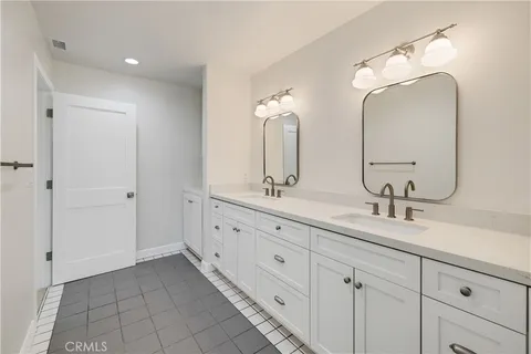 $1,625,000 | 1707 Marshallfield Lane, Unit A, Redondo Beach, CA 90278