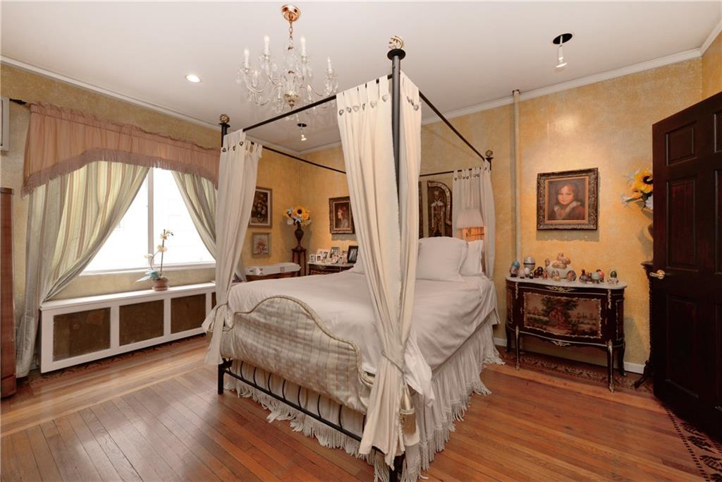 153 Amherst Street Brooklyn, NY 11235 - Photo 14 of 22 Gallery Image 14