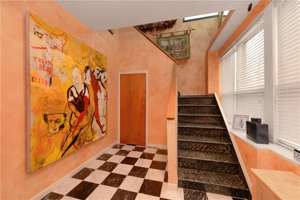 153 Amherst Street Brooklyn, NY 11235 - Photo 5 of 22 Gallery Image 5