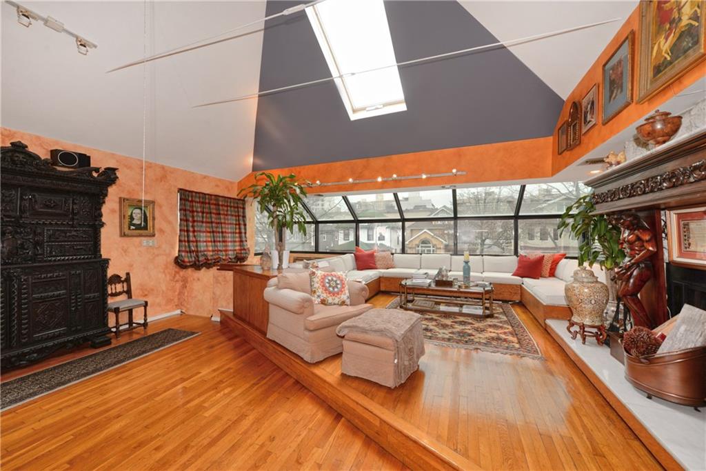 153 Amherst Street Brooklyn, NY 11235 - Photo 8 of 22 Gallery Image 8