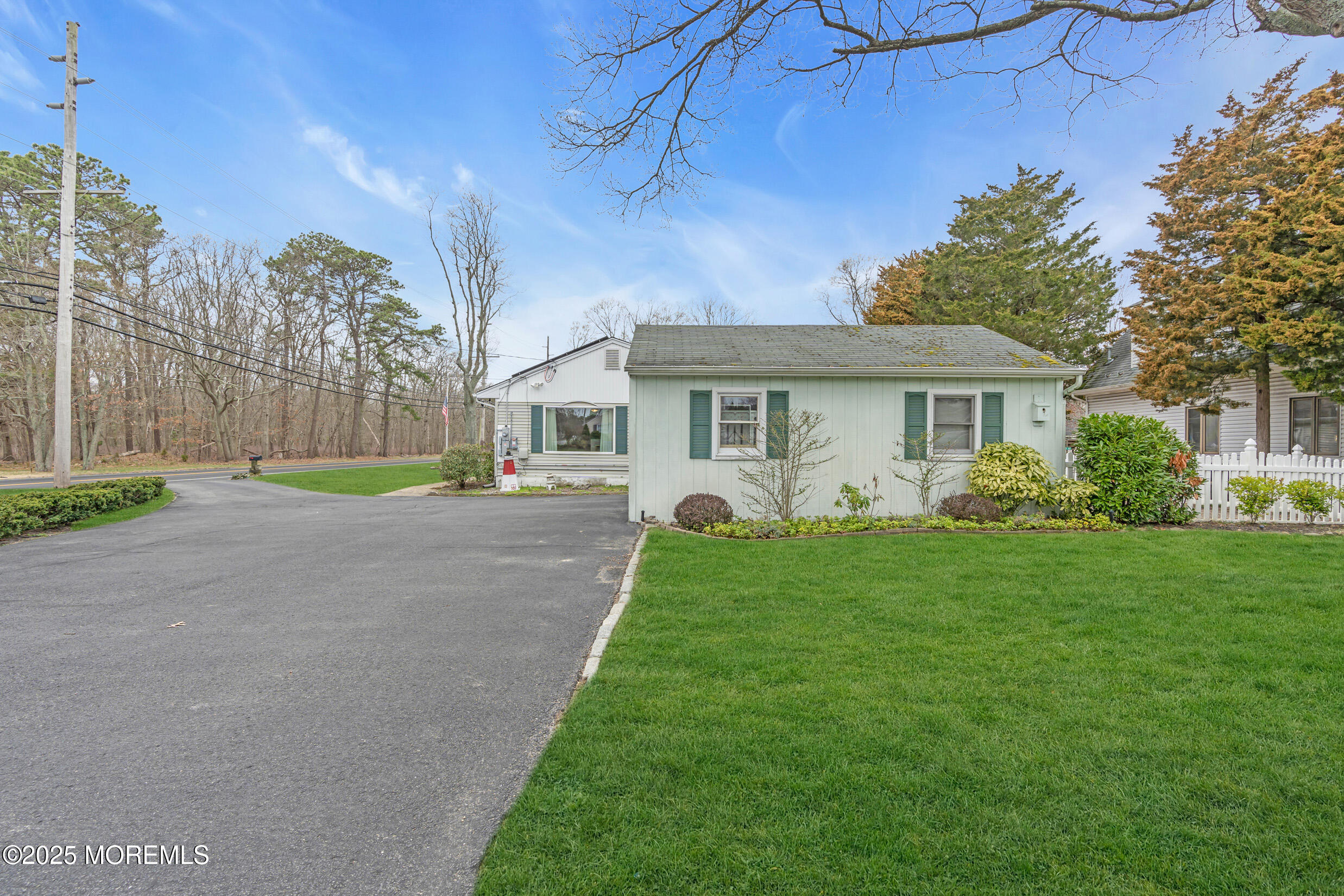 404 Adamston Road Brick, NJ 08723 - Photo 4 of 36 2 (1)