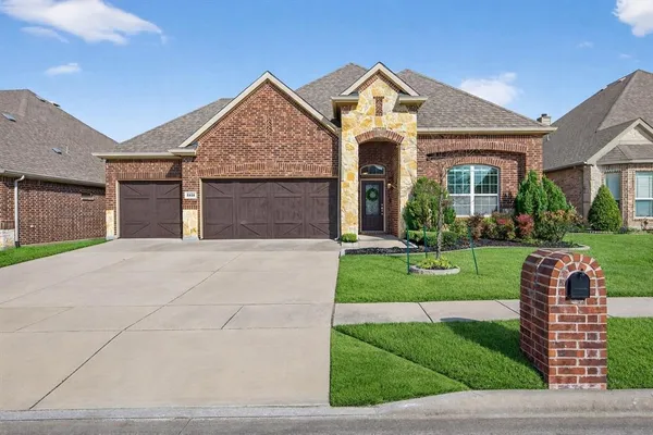 $2,500 | 2513 Sabine Circle, Royse City, TX 75189