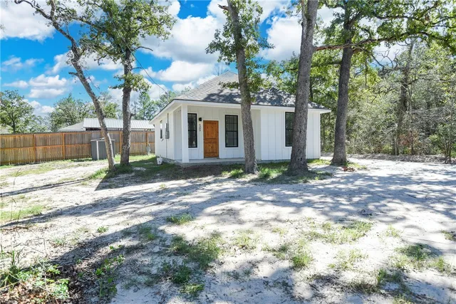 $1,395 | 6389 Farm To Market 244, Anderson, TX 77830