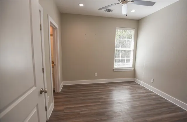 $1,395 | 6389 Farm To Market 244, Anderson, TX 77830