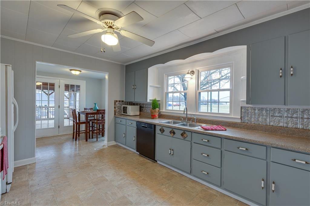 166 Frye Bridge Road Clemmons, NC 27012 - Photo 8 of 24 Gallery Image 8