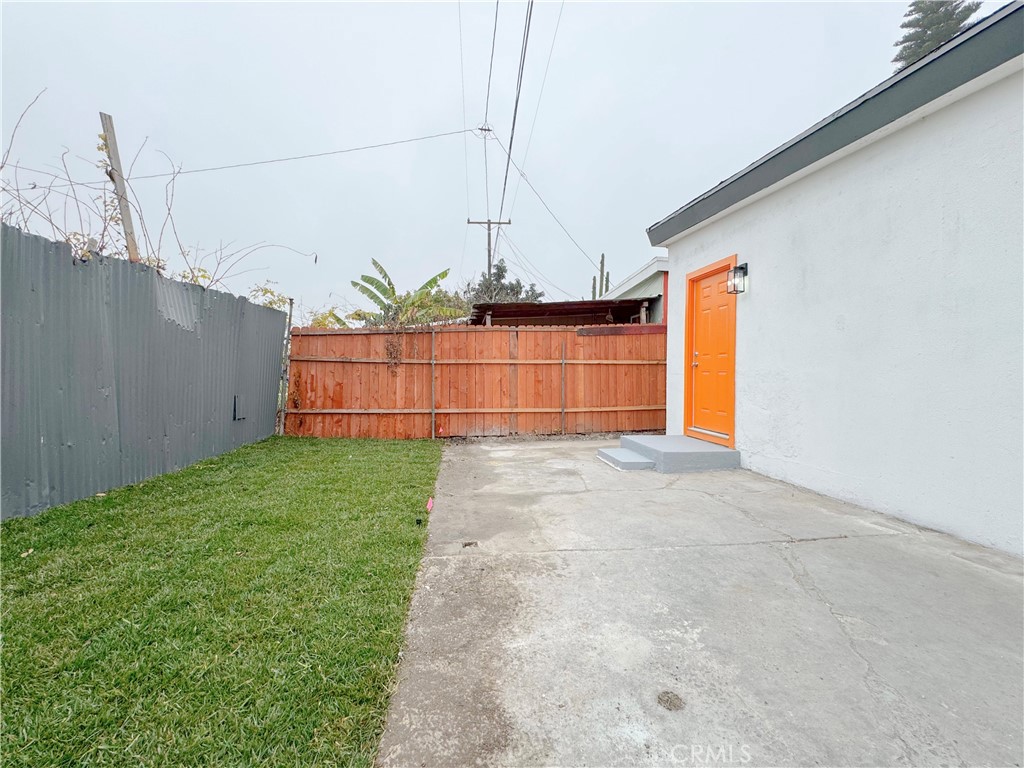 1366 West 152nd Street Compton, CA 90220 - Photo 27 of 30 a view of a backyard