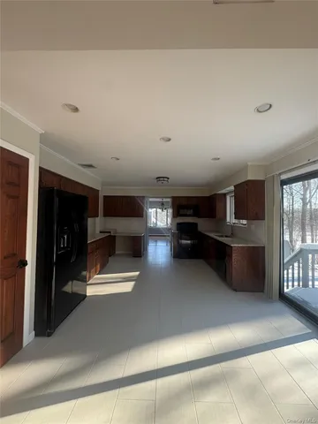 $5,500 | 28 Lakeview Drive, Yorktown Heights, NY 10598