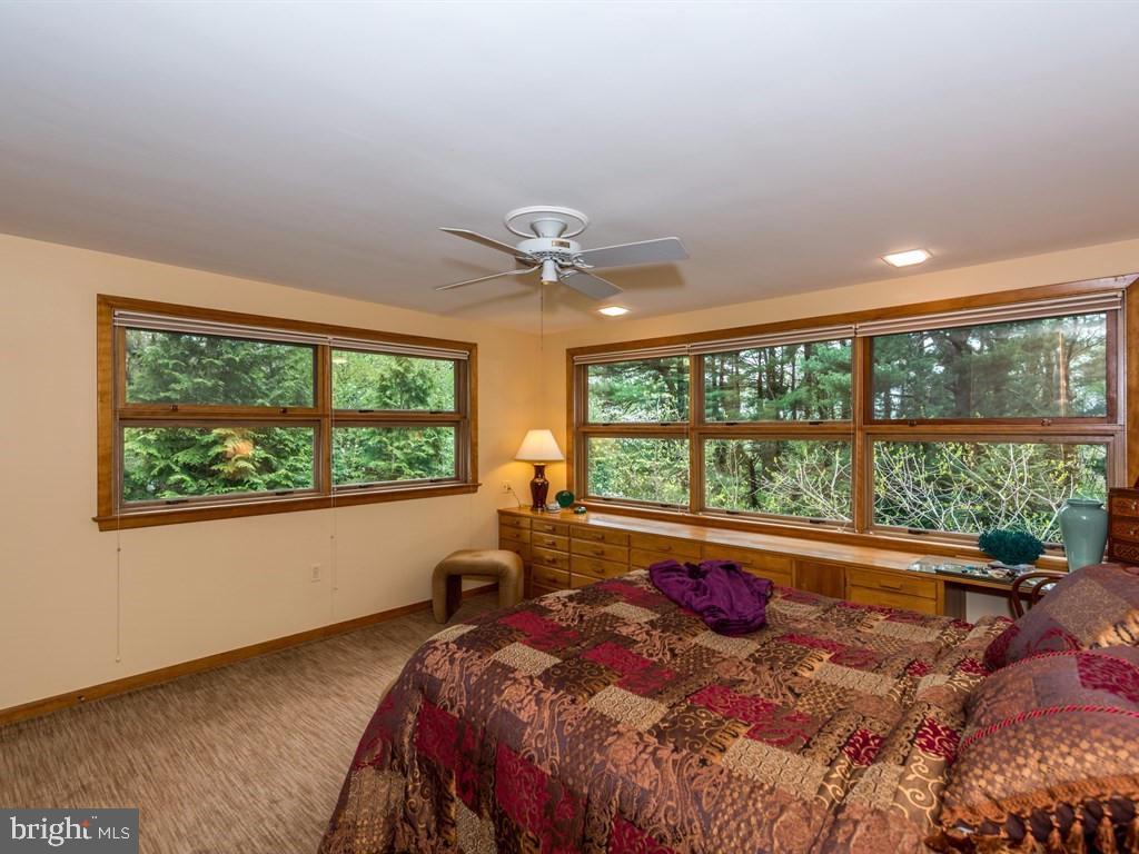 134 Woodside Road Lancaster, PA 17601 - Photo 14 of 29 Gallery Image 14