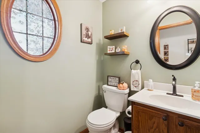 $285,000 | 1204 Glen Mor Drive, Unit B, Shorewood, IL 60404