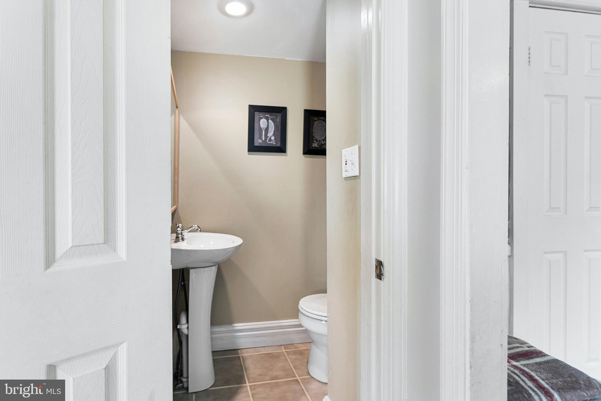 411 Spring Road Havertown, PA 19083 - Photo 14 of 26