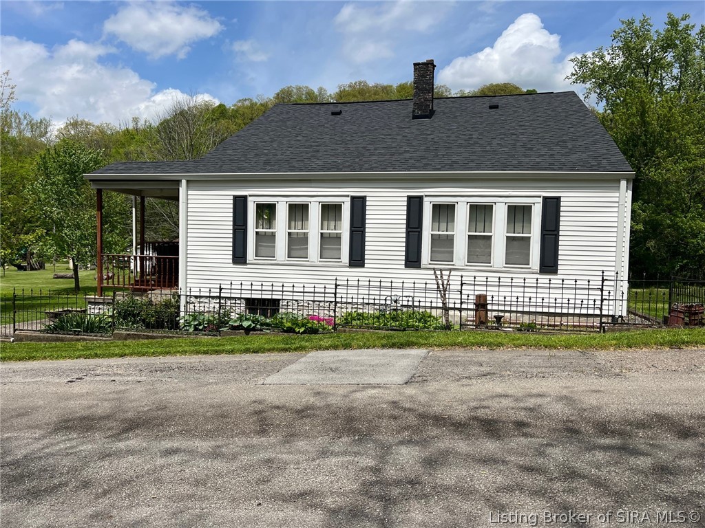 633 Spring Street Madison, IN 47250 - Photo 5 of 76