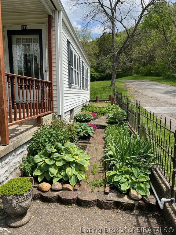 633 Spring Street Madison, IN 47250 - Photo 8 of 76