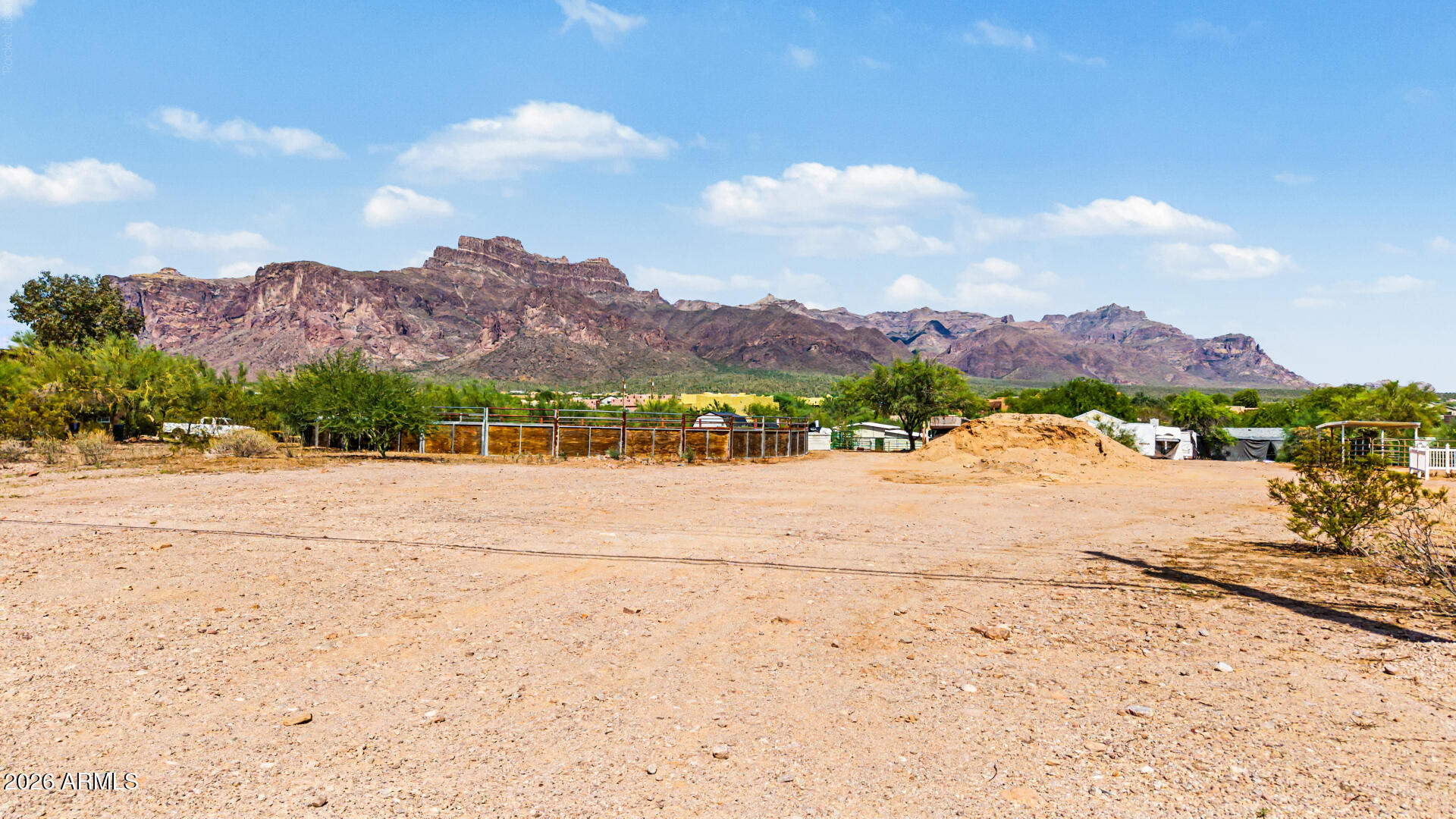 319 South Muleshoe Road, Unit 16D Apache Junction, AZ 85119 - Photo 1 of 12 01-Muleshoe