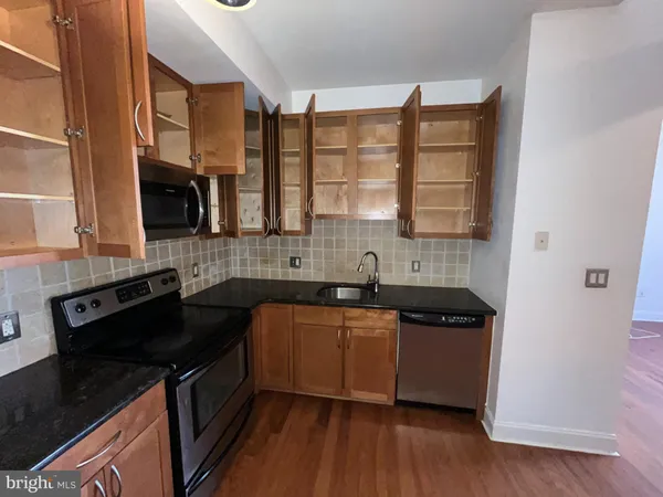 $1,200 | 1100-00 South Broad Street, Unit 302C, Philadelphia, PA 19146