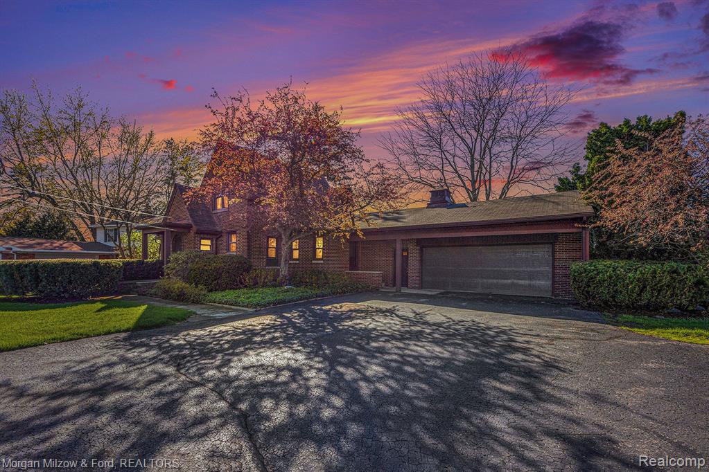 6201 Middle Lake Road Clarkston, MI 48346 - Photo 2 of 32