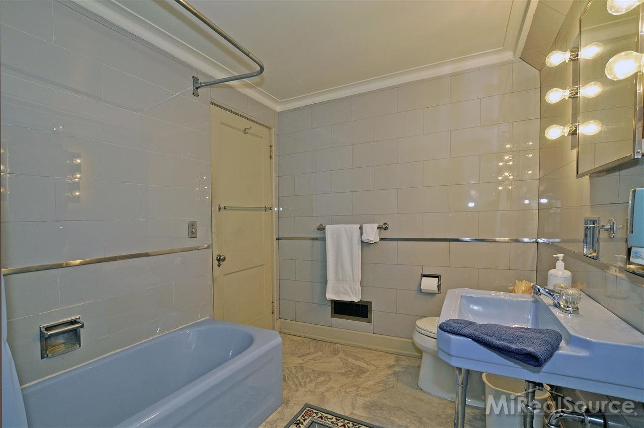 782 Westchester Road Grosse Pointe Park, MI 48230 - Photo 34 of 40