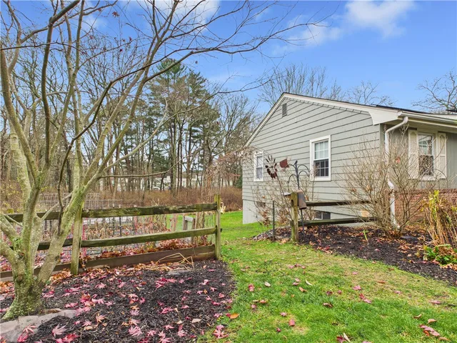 $574,900 | 77 Fairfield Drive, North Kingstown, RI 02852