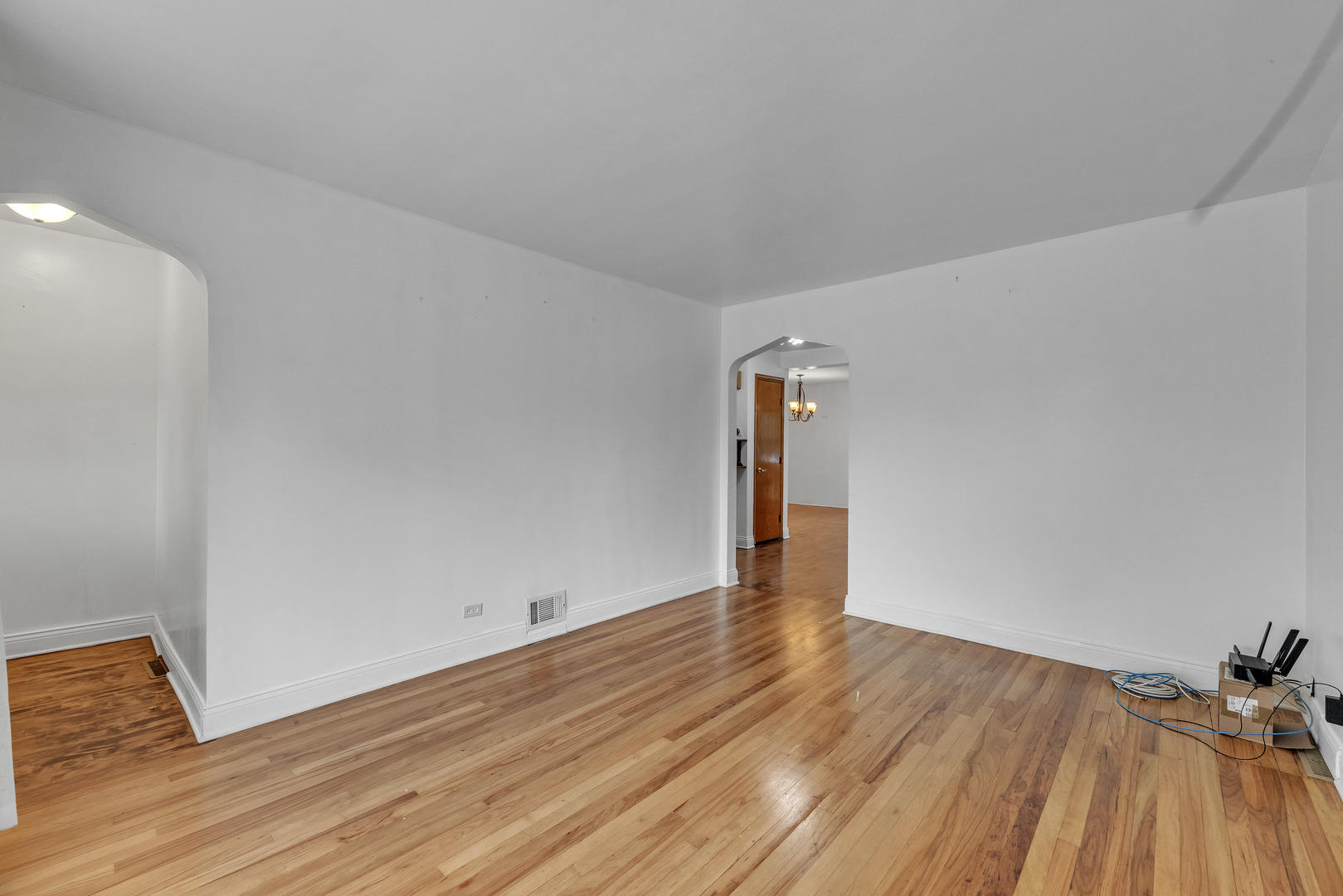 3814 West 69th Place Chicago, IL 60629 - Photo 3 of 25