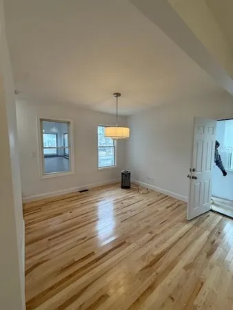 $2,900 | 10 Idalla Avenue, Worcester, MA 01606