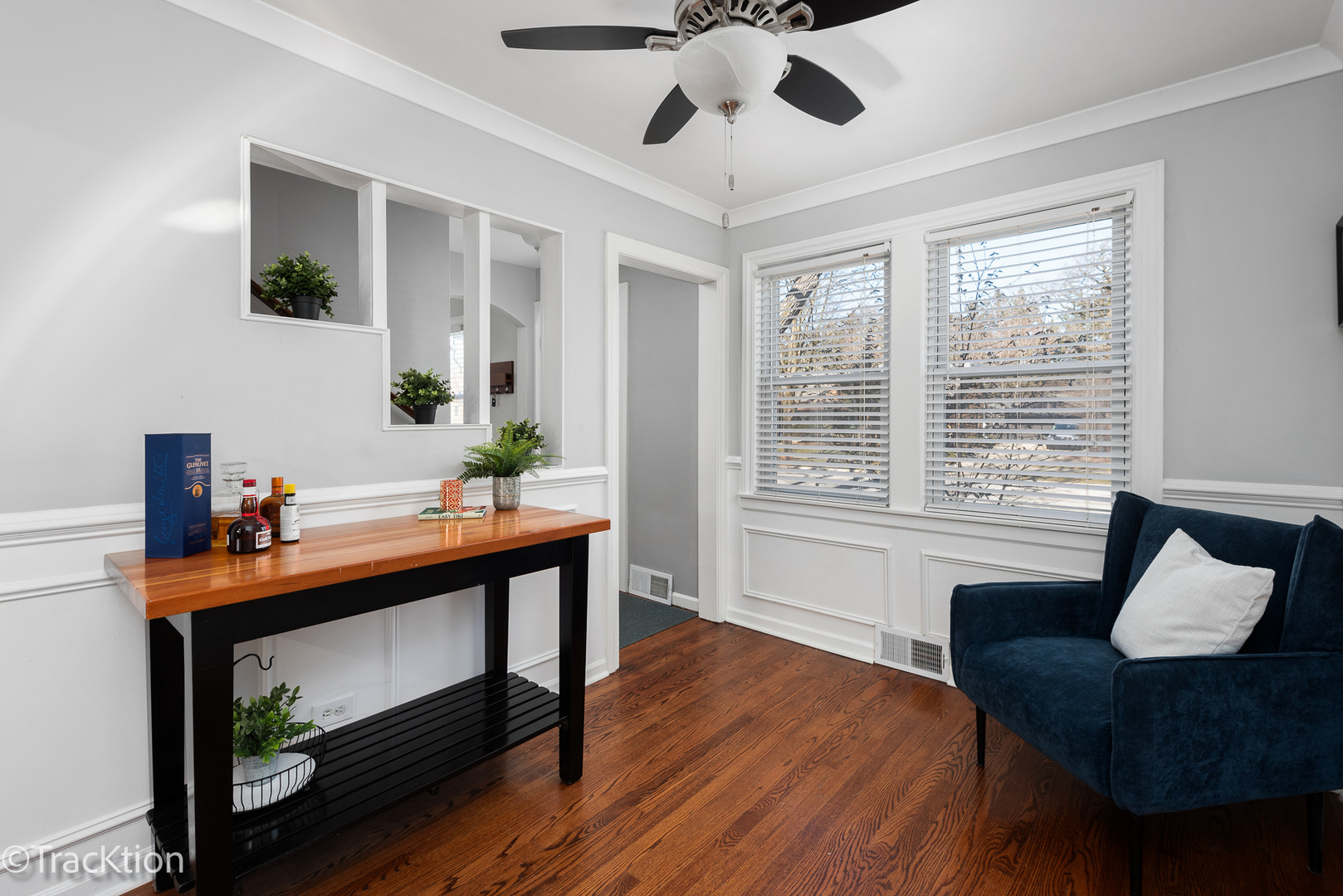 8637 Rockefeller Avenue Brookfield, IL 60513 - Photo 8 of 27 Gallery Image 8