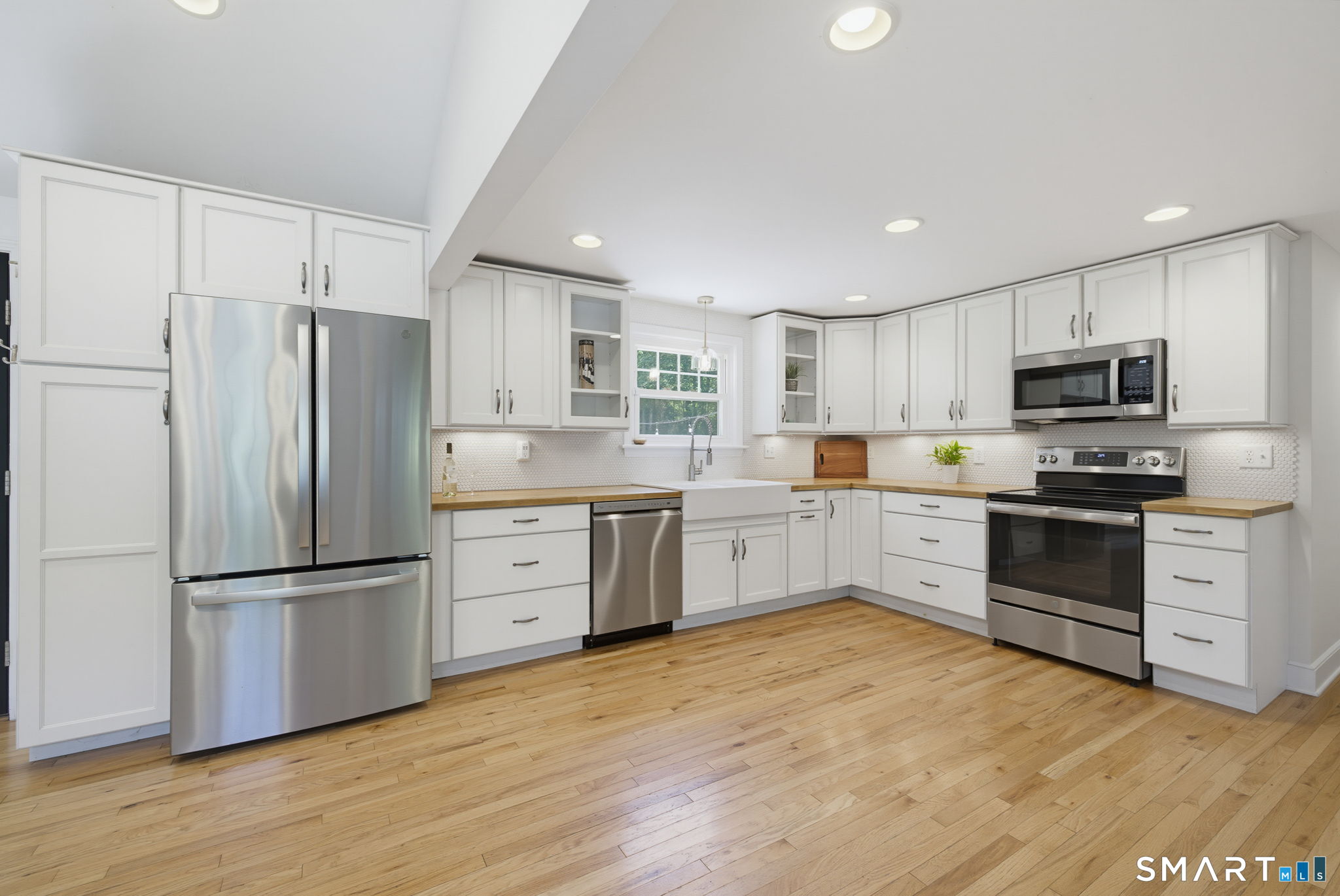 68 Sandy Beach Road Ellington, CT 06029 - Photo 6 of 39