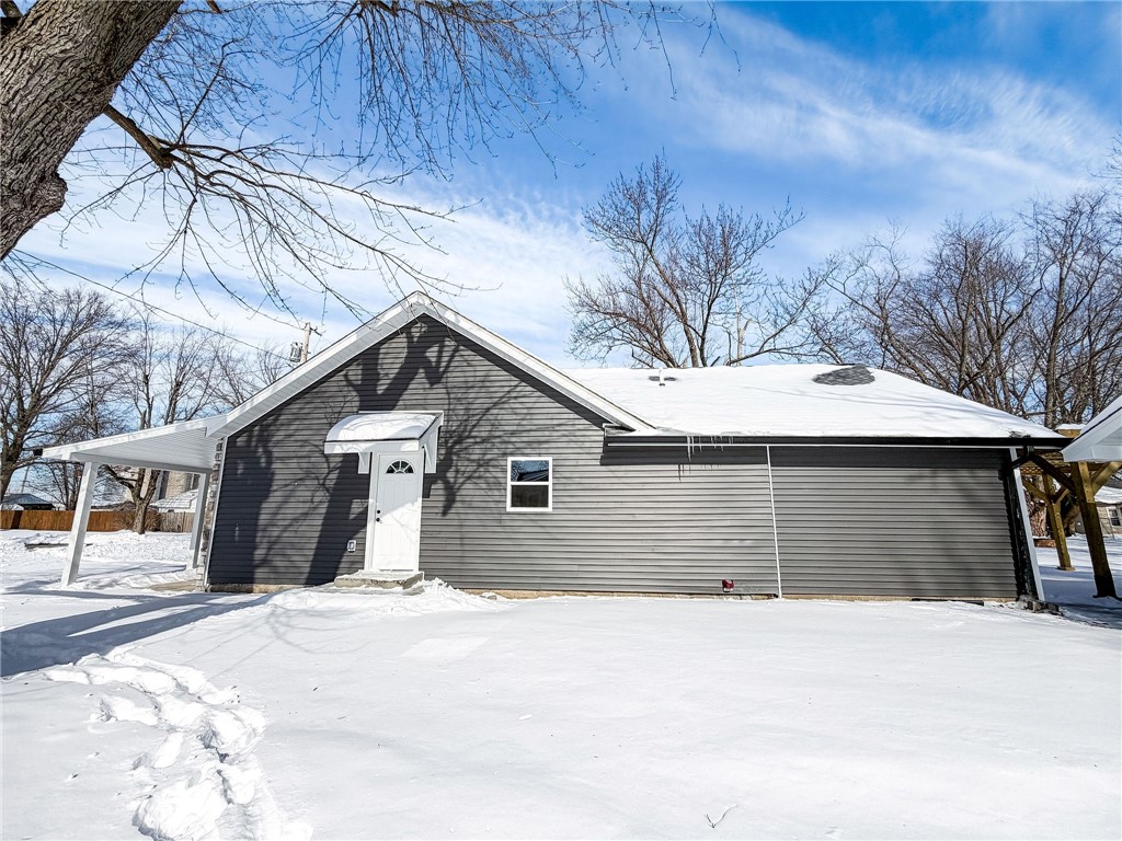 804 Southwest 3rd Street Casey, IL 62420 - Photo 25 of 33