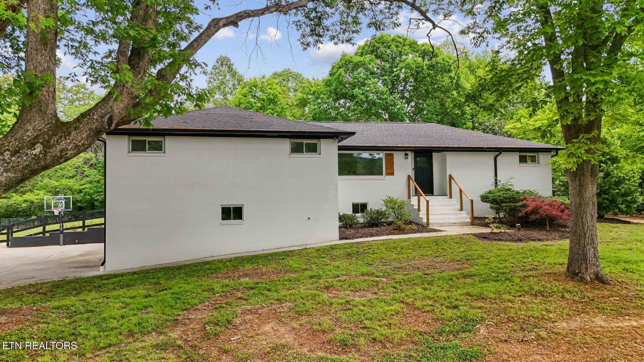 7204 Fairlane Road Powell, TN 37849 - Photo 1 of 59 7204 FR