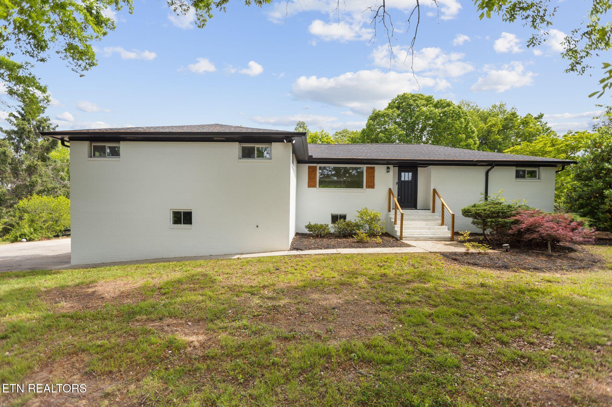 7204 Fairlane Road Powell, TN 37849 - Photo 2 of 59 7204 FR
