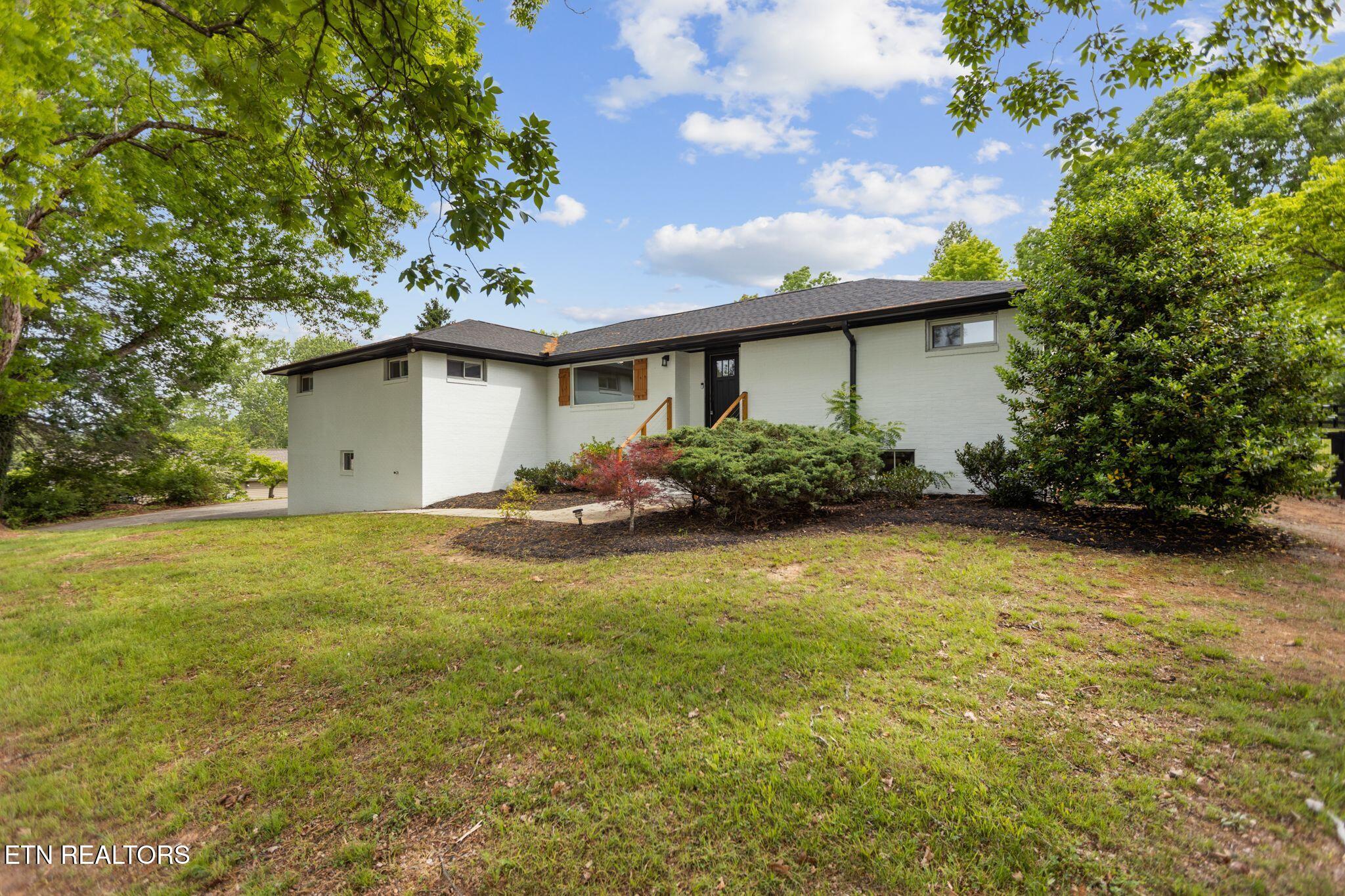 7204 Fairlane Road Powell, TN 37849 - Photo 3 of 59 7204 FR