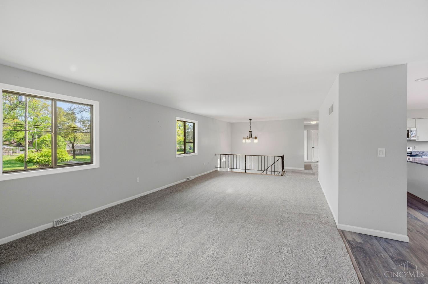 3647 East Galbraith Road Amberley, OH 45236 - Photo 7 of 40